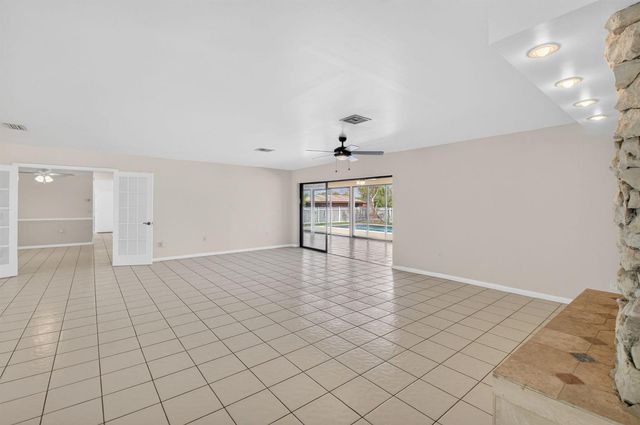 10157 La Reina Road, Delray Beach, FL 33446