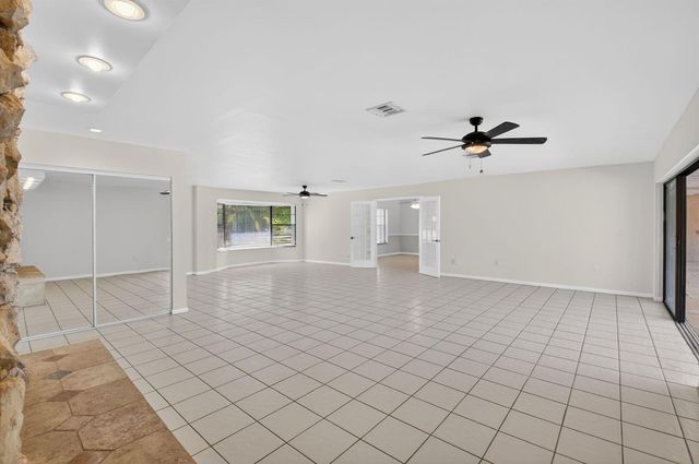 10157 La Reina Road, Delray Beach, FL 33446