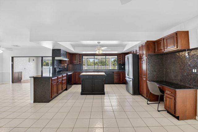10157 La Reina Road, Delray Beach, FL 33446