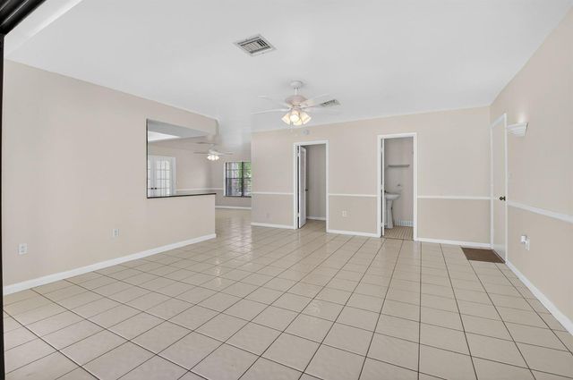 10157 La Reina Road, Delray Beach, FL 33446