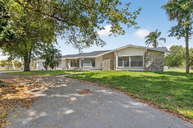 10157 La Reina Road, Delray Beach, FL 33446