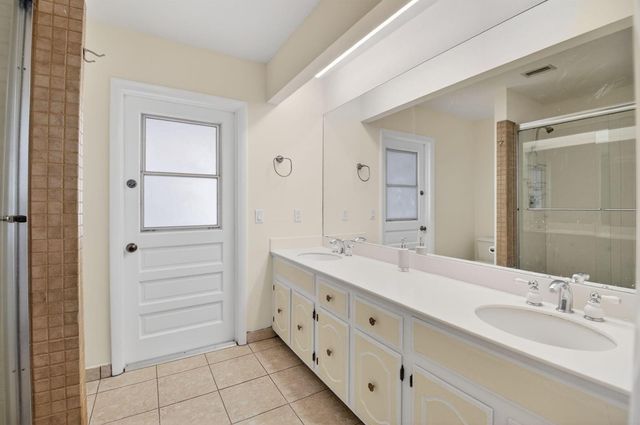 10157 La Reina Road, Delray Beach, FL 33446