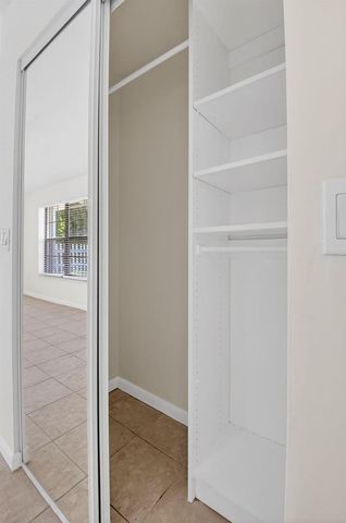 10157 La Reina Road, Delray Beach, FL 33446