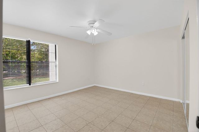 10157 La Reina Road, Delray Beach, FL 33446