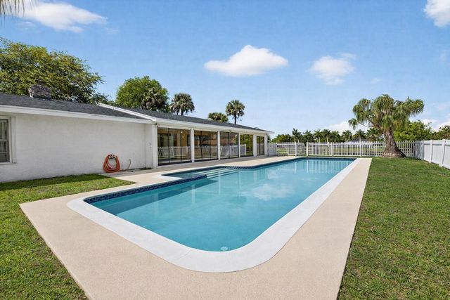 10157 La Reina Road, Delray Beach, FL 33446
