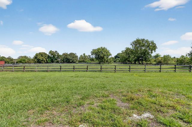 10157 La Reina Road, Delray Beach, FL 33446