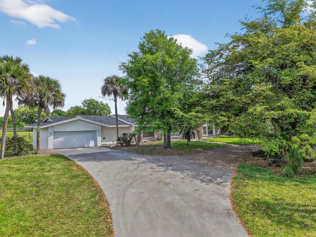 10157 La Reina Road, Delray Beach, FL 33446