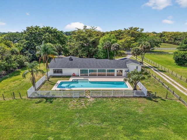 10157 La Reina Road, Delray Beach, FL 33446