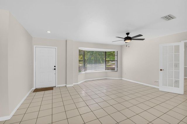 10157 La Reina Road, Delray Beach, FL 33446