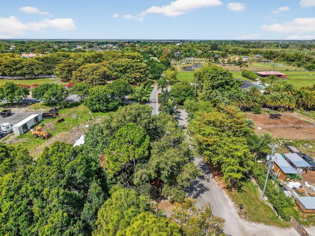 10157 La Reina Road, Delray Beach, FL 33446