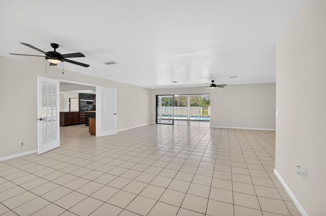 10157 La Reina Road, Delray Beach, FL 33446