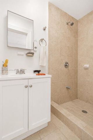 5340 E 4th Ave, Hialeah, FL 33013