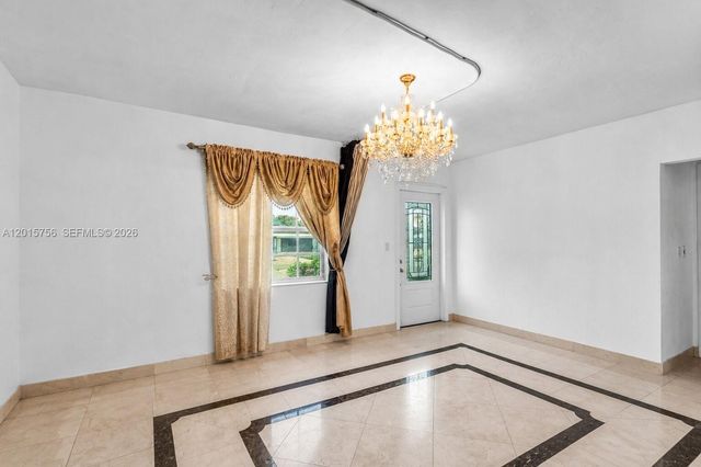 5340 E 4th Ave, Hialeah, FL 33013