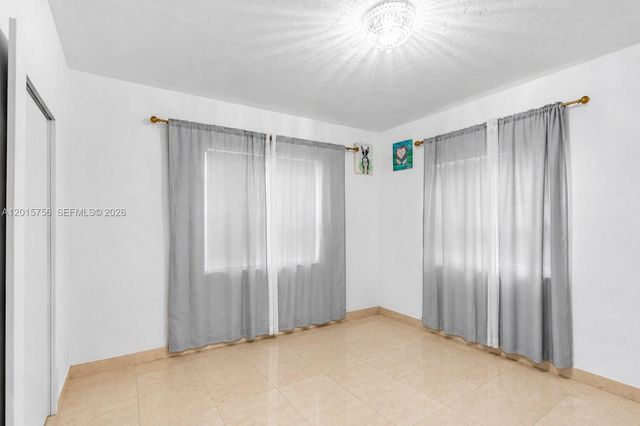 5340 E 4th Ave, Hialeah, FL 33013