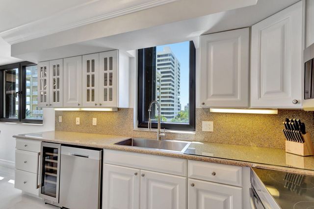 5380 N Ocean Drive 5a, Singer Island, FL 33404