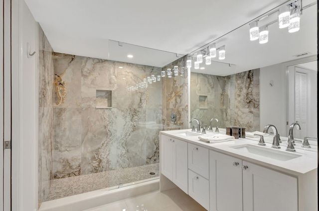 5380 N Ocean Drive 5a, Singer Island, FL 33404