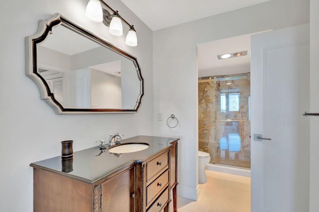 5380 N Ocean Drive 5a, Singer Island, FL 33404