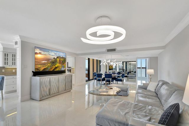 5380 N Ocean Drive 5a, Singer Island, FL 33404