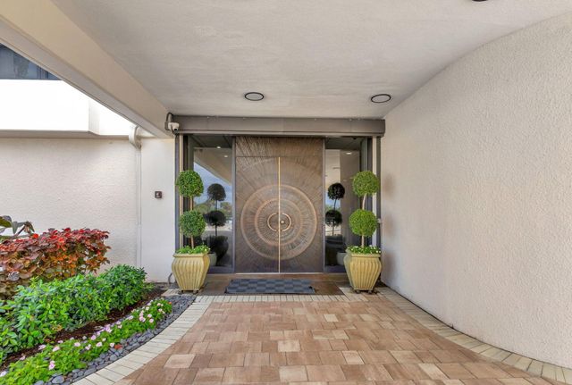 5380 N Ocean Drive 5a, Singer Island, FL 33404