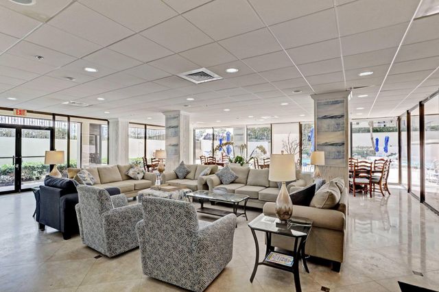 5380 N Ocean Drive 5a, Singer Island, FL 33404