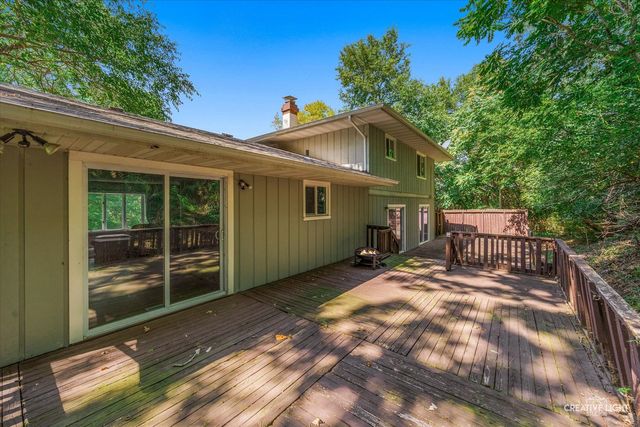510 N Van Buren Street, East Dundee, IL 60118