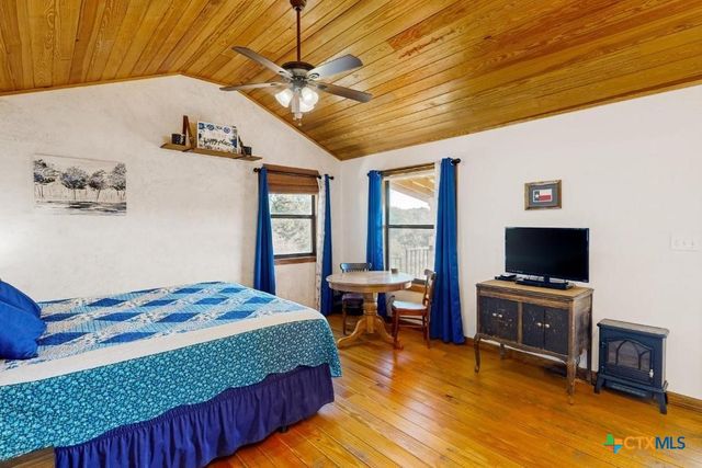 961 Buttercup Lane, Wimberley, TX 78676