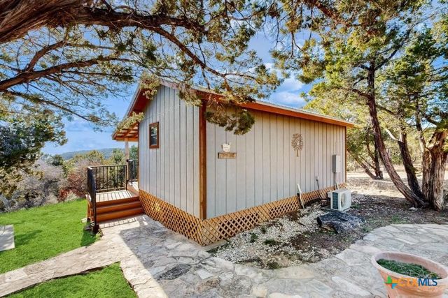 961 Buttercup Lane, Wimberley, TX 78676