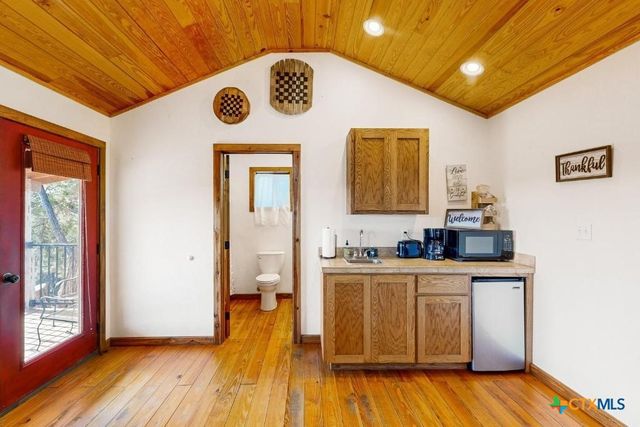 961 Buttercup Lane, Wimberley, TX 78676