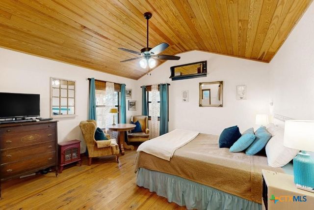 961 Buttercup Lane, Wimberley, TX 78676