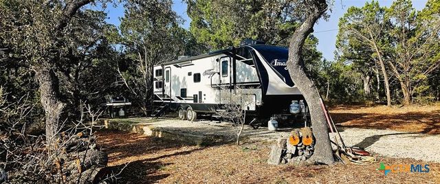 961 Buttercup Lane, Wimberley, TX 78676