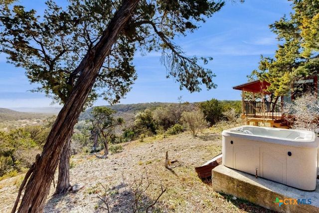 961 Buttercup Lane, Wimberley, TX 78676