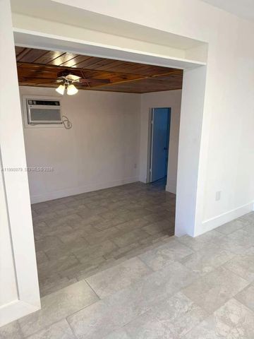 6339 SW 32nd St, Miami, FL 33155