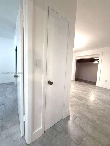 6339 SW 32nd St, Miami, FL 33155