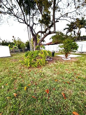 6339 SW 32nd St, Miami, FL 33155