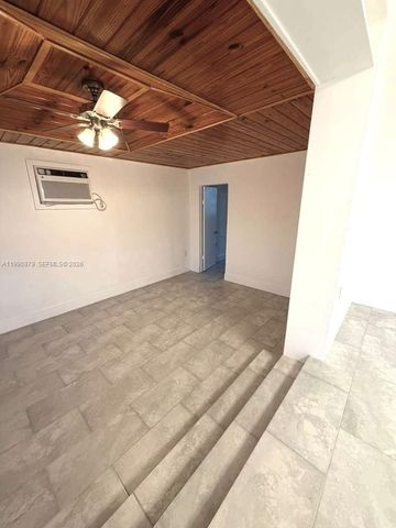 6339 SW 32nd St, Miami, FL 33155