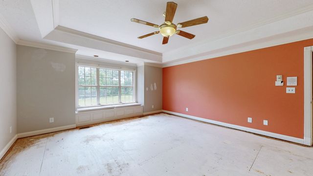 623 Shun Pike, Cottontown, TN 37048