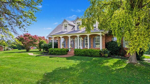 623 Shun Pike, Cottontown, TN 37048