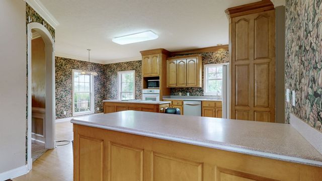 623 Shun Pike, Cottontown, TN 37048