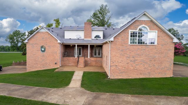 623 Shun Pike, Cottontown, TN 37048