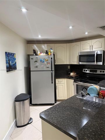 9705 Fontainebleau Blvd B108, Miami, FL 33172