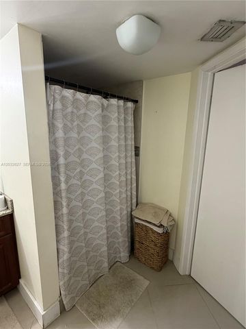 9705 Fontainebleau Blvd B108, Miami, FL 33172