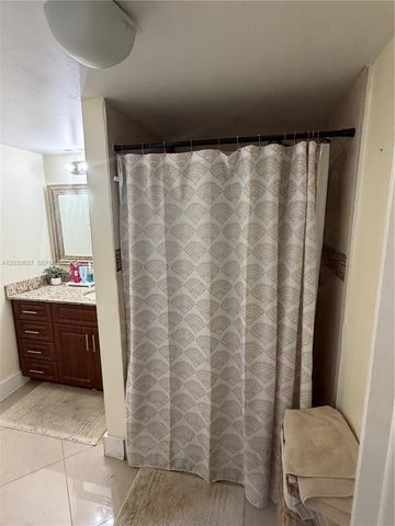 9705 Fontainebleau Blvd B108, Miami, FL 33172