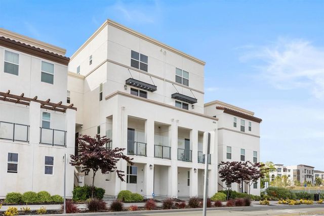 2054 Luzon 4, Chula Vista, CA 91915