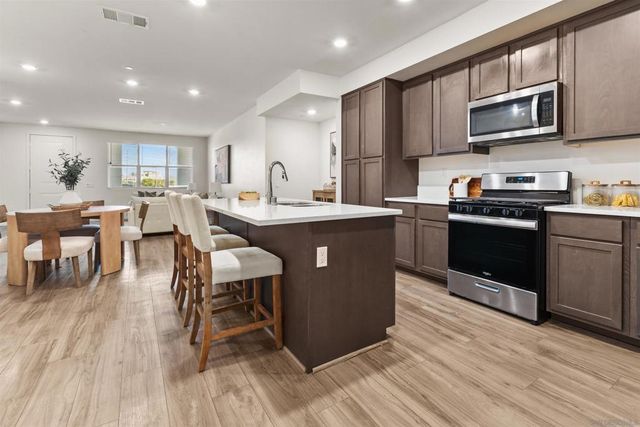 2054 Luzon 4, Chula Vista, CA 91915