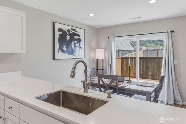 1897 Melody Way, Longview, WA 98632