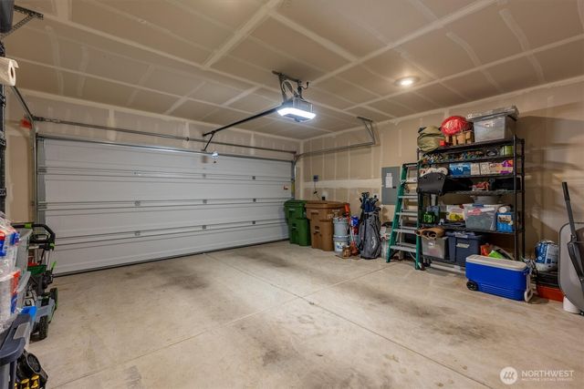 1897 Melody Way, Longview, WA 98632