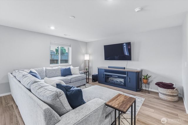 1897 Melody Way, Longview, WA 98632