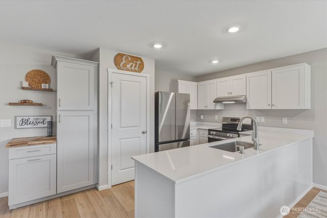 1897 Melody Way, Longview, WA 98632