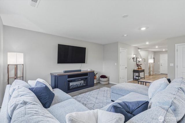 1897 Melody Way, Longview, WA 98632