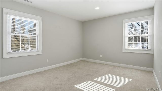 59 Sycamore Circle, Stony Brook, NY 11790